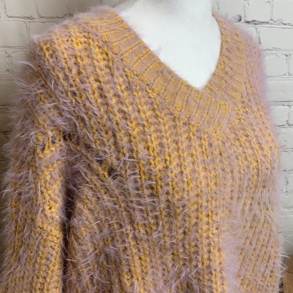 RAGA Eyelash V neck Sweater - Picture 5 of 15